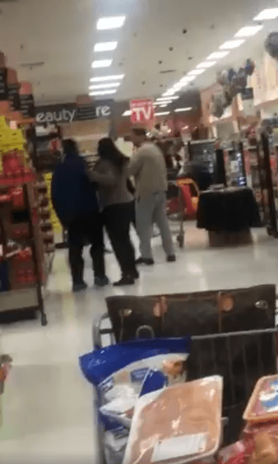 La femme blanche insultant un couple noir dans un supermarché ShopRite. l Source: Facebook/Tatiana Winn