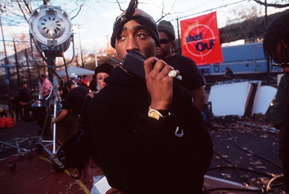 Photo of Tupac Shakur on the set of a movie | Photo: Getty Images