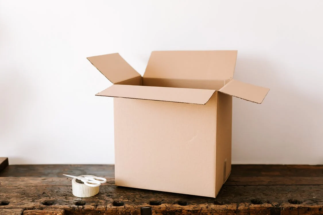 He went to his room, hiding the papers in a box he had left there on purpose. | Source: Pexels