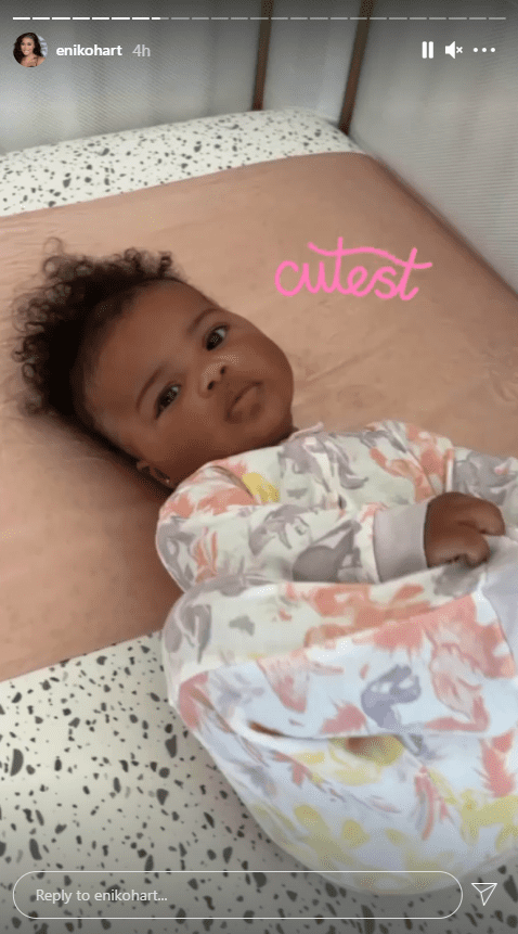 A picture of Kevin Hart's daughter Kaori lying down and wearing her beautiful onesie. | Photo: Instagram.com/Enikohart