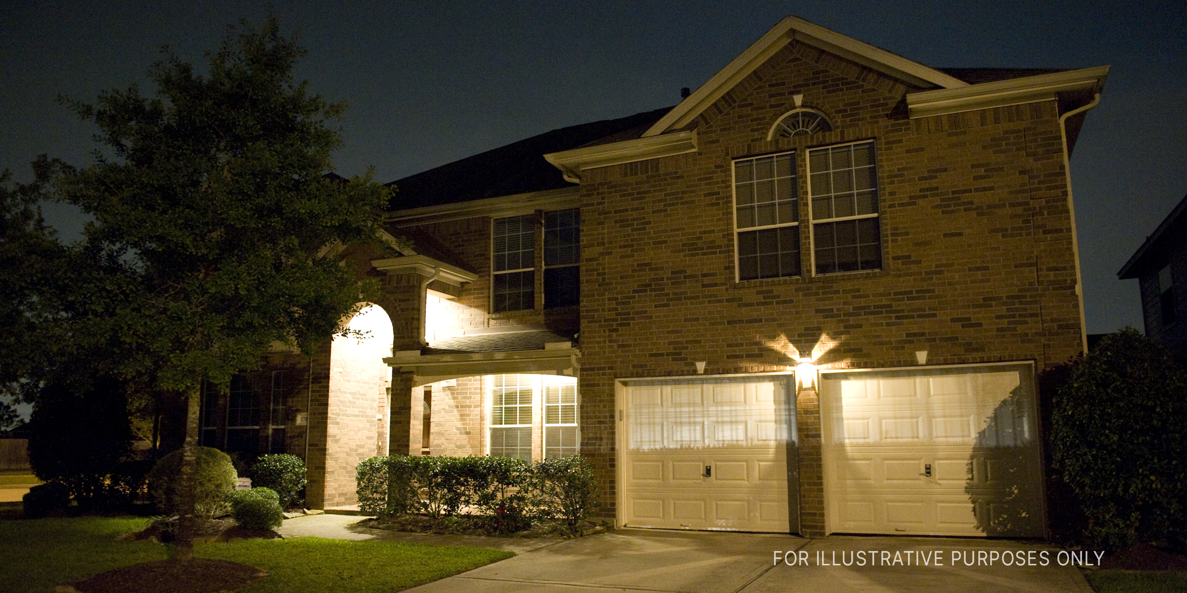 Suburban house at night. | Source: Flickr / gsloan (CC BY 2.0)