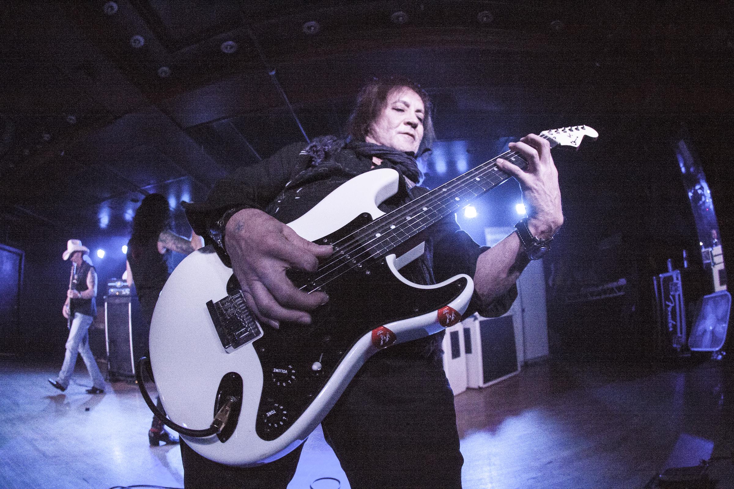 Jake E. Lee and Red Dragon Cartel perform at club Webster Hall on December 2, 2014, in New York City. | Source: Getty Images