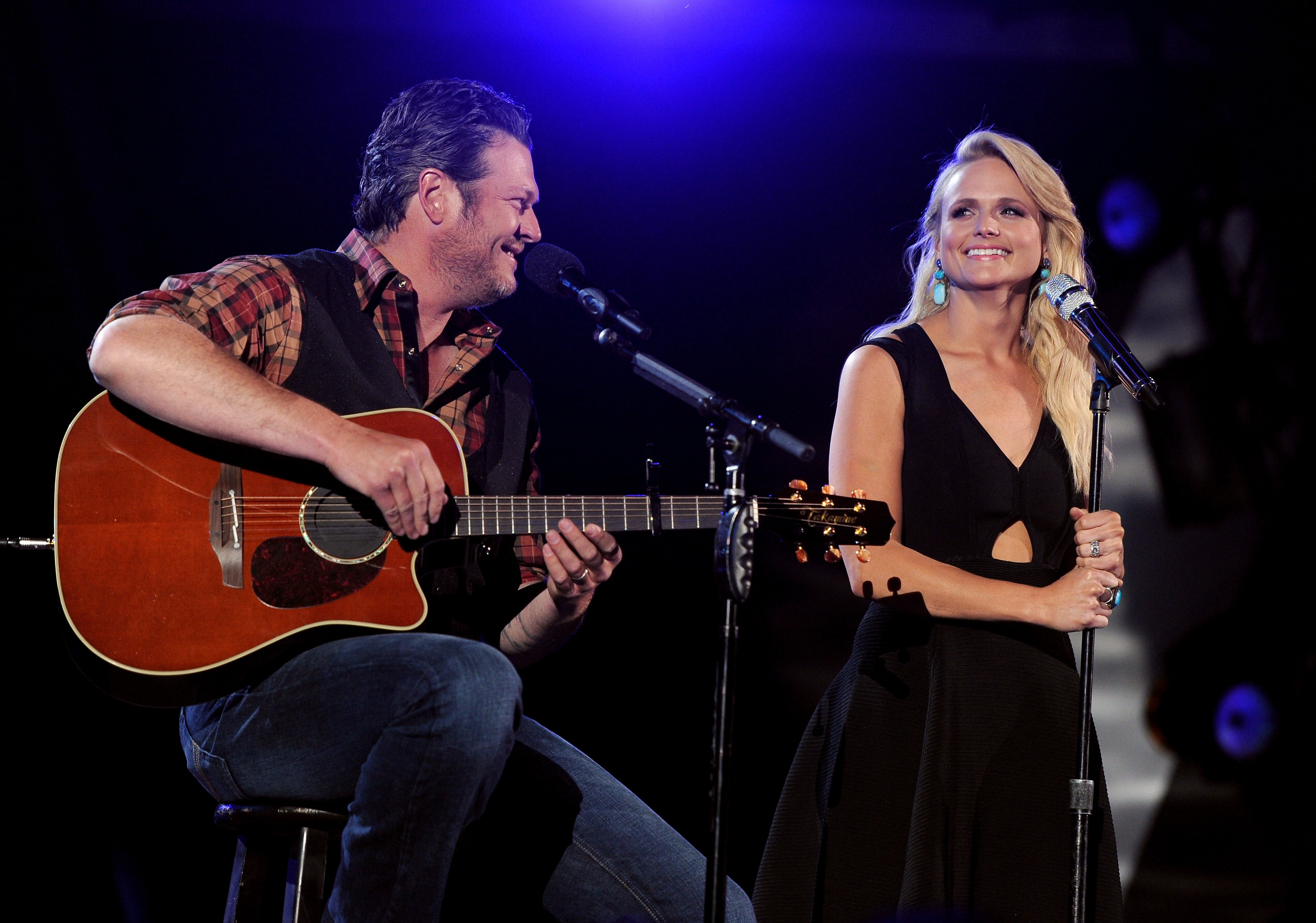 Blake Shelton and Miranda Lambert perform onstage during ACM Presents: An All-Star Salute To The Troops at the MGM Grand Garden Arena on April 7, 2014 in Las Vegas, Nevada | Source: Getty Images