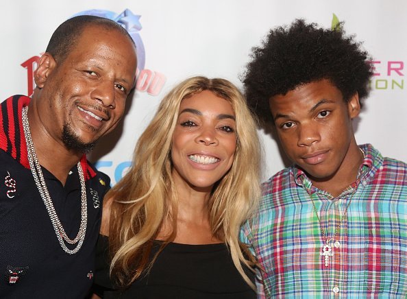  Kevin Hunter, wife Wendy Williams and son Kevin Hunter Jr at Planet Hollywood Times Square in New York City.| Photo: Getty Images.