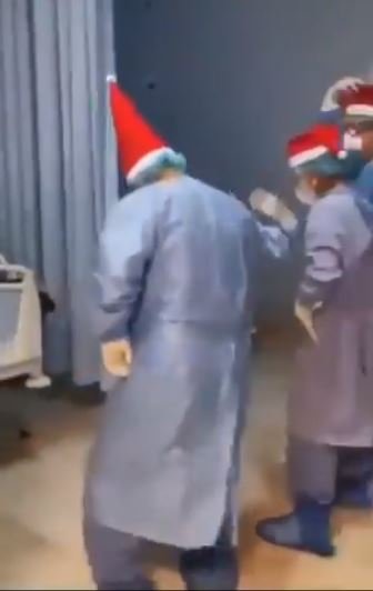 Médicos se unen en un baile para animar a sus pacientes. | Foto: Captura de Twitter.com/milenio_leon