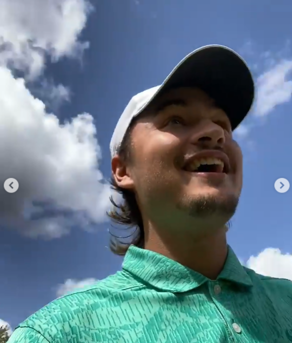 Brandon Thomas Lee smiles while playing golf at the Sherwood Country Club in Thousand Oaks, California, posted in March 2021 | Source: Instagram/brandonthomaslee