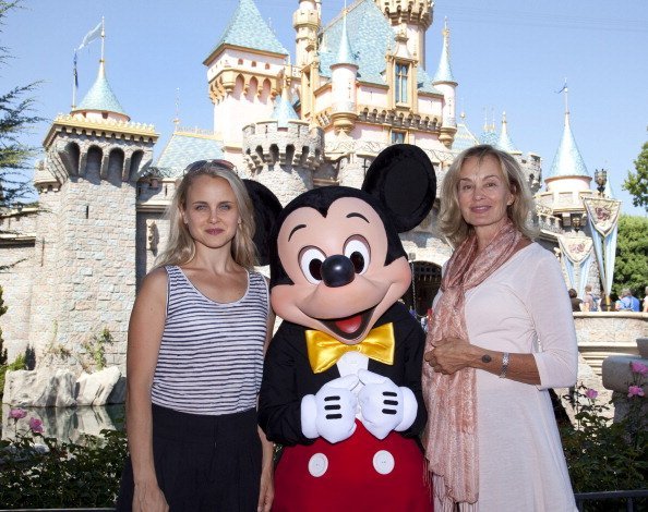 Jessica Lange and Shura Baryshnikov at Disneyland On September 2, 2011 in Anaheim, California | Photo: Getty Images