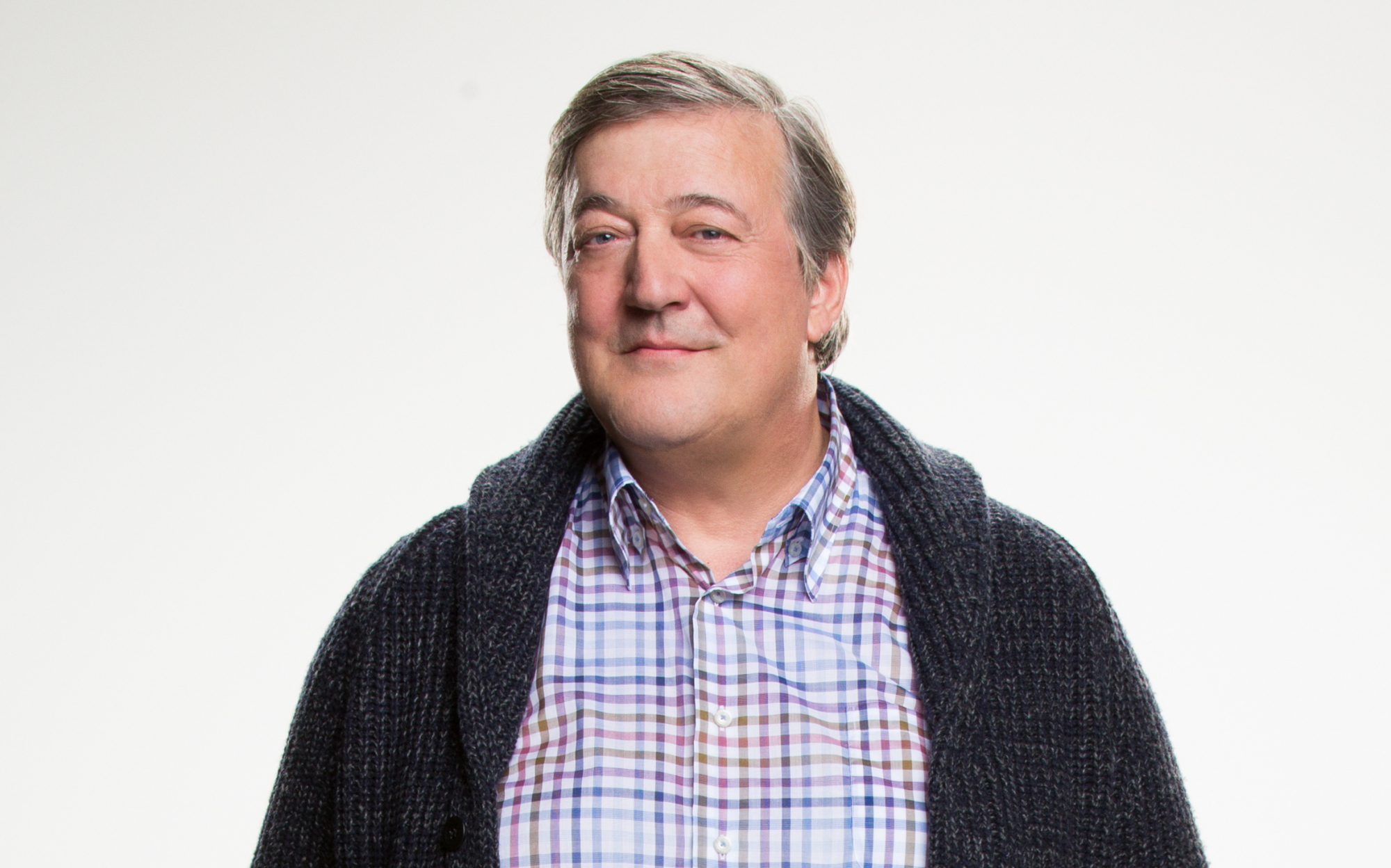 Stephen Fry as Roland in "The Great Indoors" on April 18, 2016. | Source: Getty Images