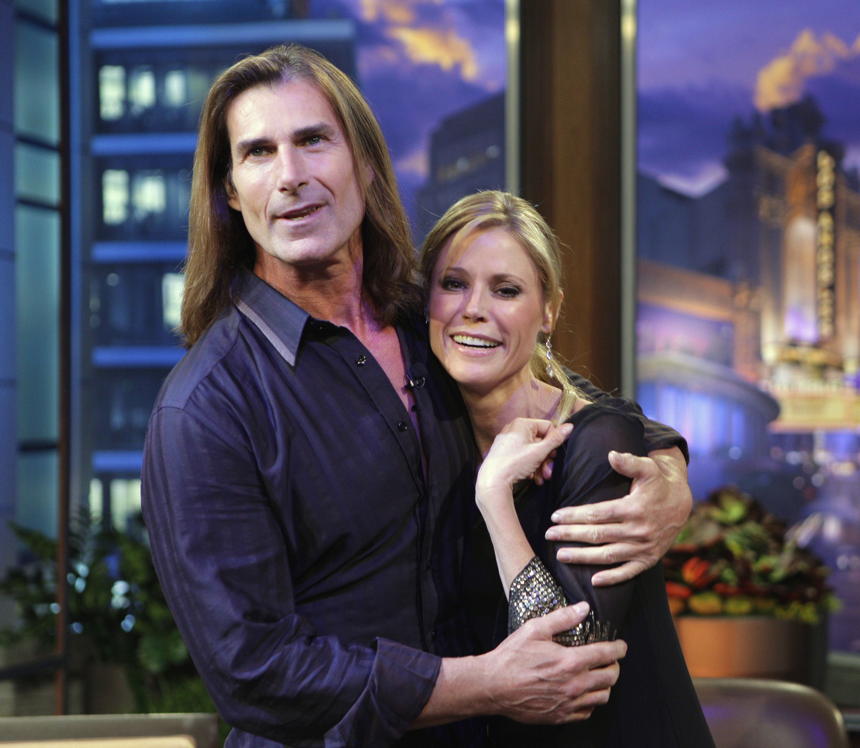 Even as years passed, he was still a heartthrob in the eyes of many, but he had lost his chance with the person he called his true love. In this photo, he appeared with actress Julie Bowen during a commercial break on "The Tonight Show with Jay Leno" on October 11, 2011, in Los Angeles, California. | Source: Getty Images