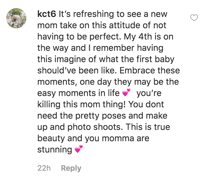 A fan praises Amy Duggar for sharing a candid picture of her breastfeeding her son, Daxton King | Source: instagram.com/amyrachelleking