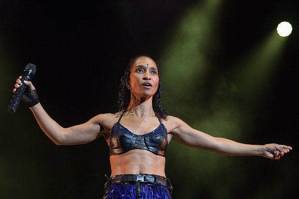 Rozonda 'Chilli' Thomas visits "Extra" at Universal Studios Hollywood on May 15, 2019 | Photo: Getty Images