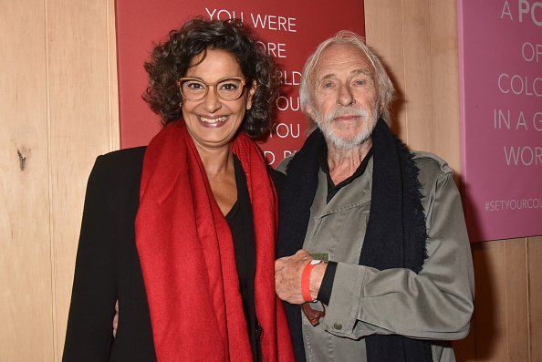 Pierre Richard et sa femme Ceyla Lacerda assistent à la Avon Life Colour Party By Kenzo Takada. |Photo : Getty Images