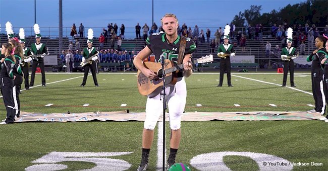 Teen football player stuns crowd with his unforgettable version of the national anthem