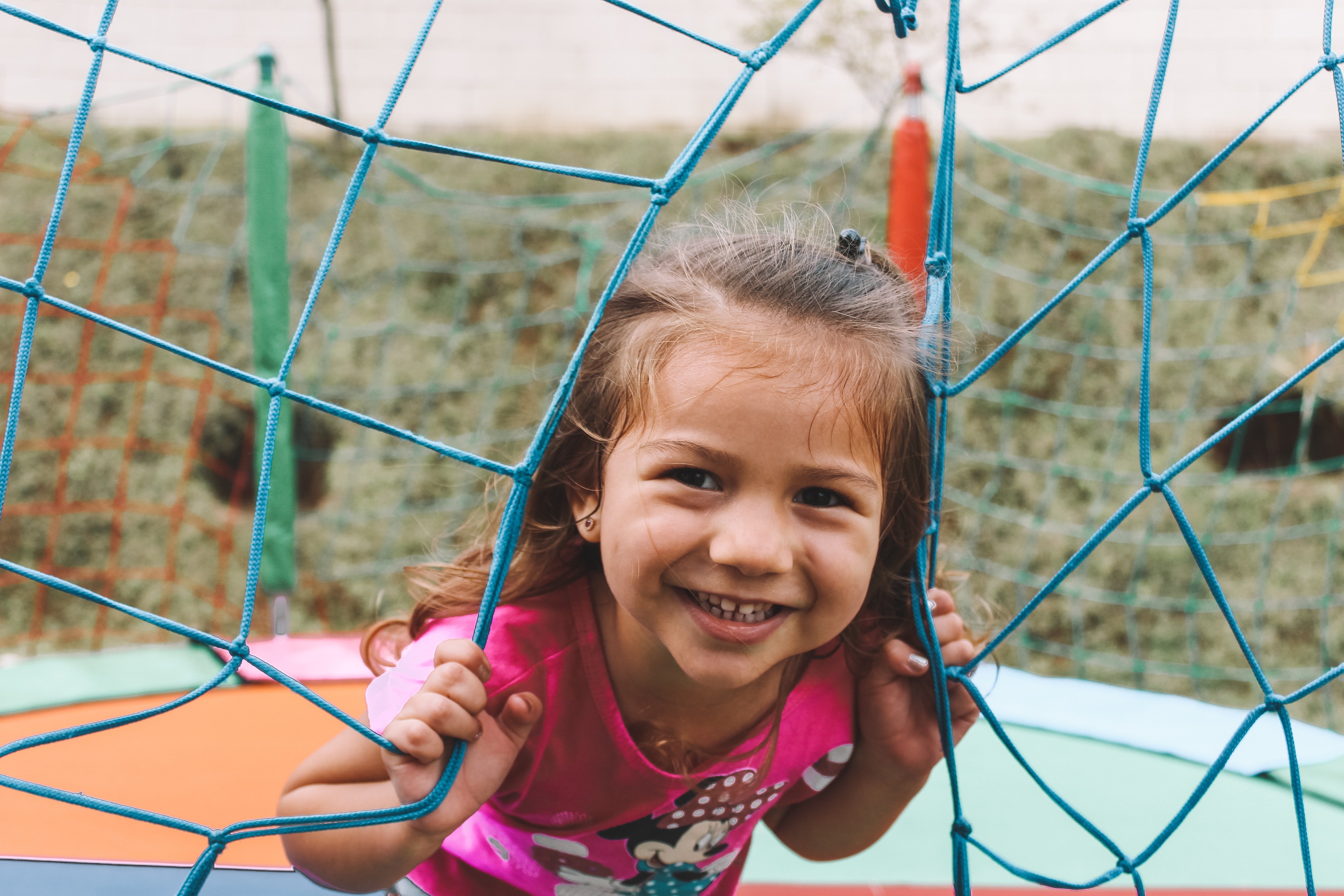 A little girl playing outside | Photo: Pexels