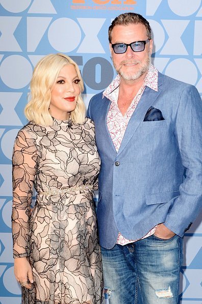 Tori Spelling and Dean McDermott arrive at FOX Summer TCA 2019 All-Star Party at Fox Studios | Photo: Getty Images