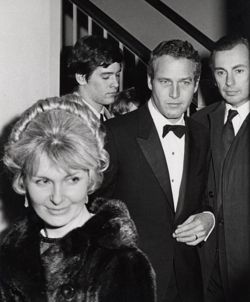 Scott Newman, Paul Newman, Joanne Woodward and guests at Unicorn Theatre for the opening of "Weekend." | Photo: Getty Images