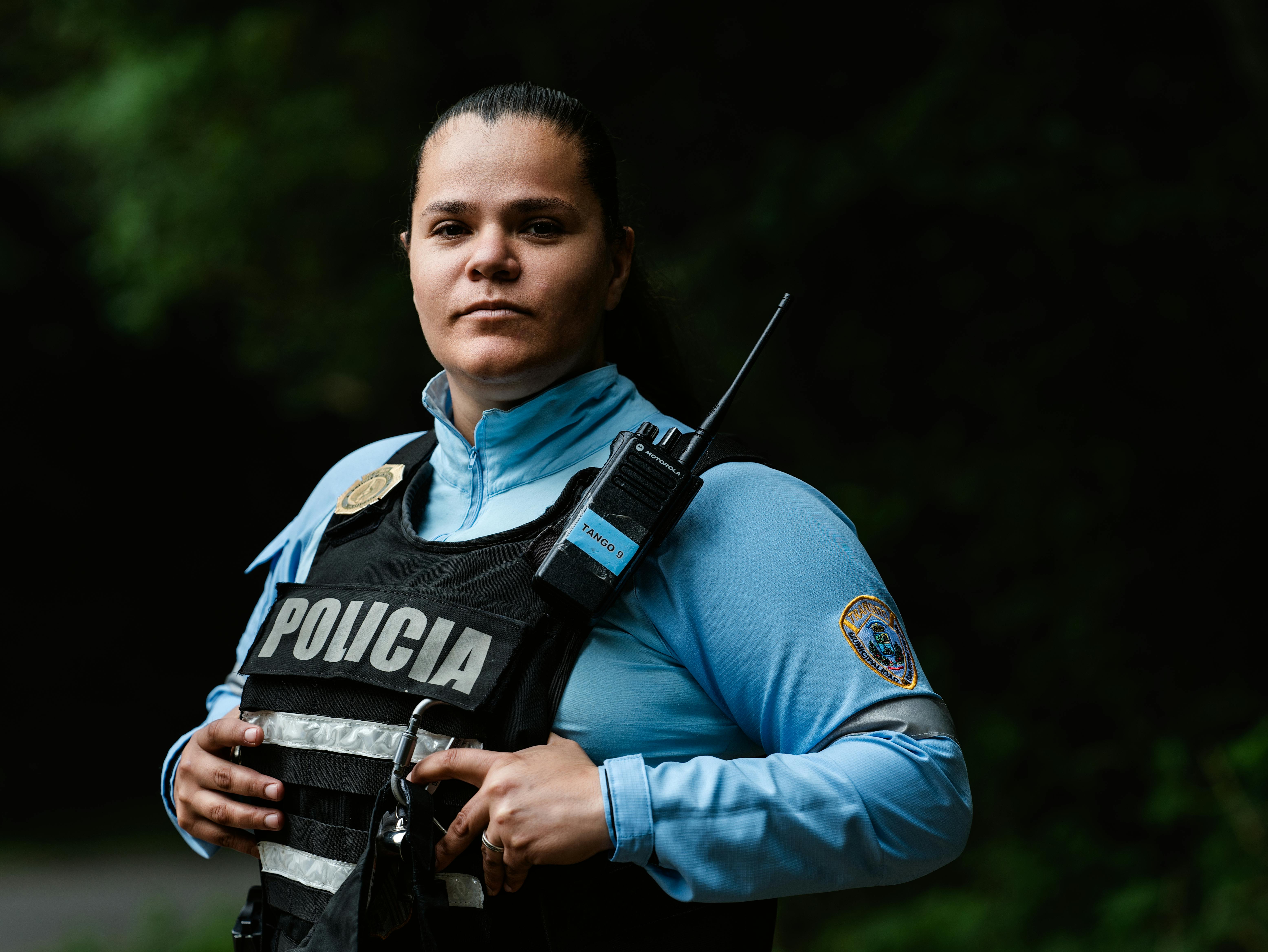 A serious policewoman | Source: Pexels