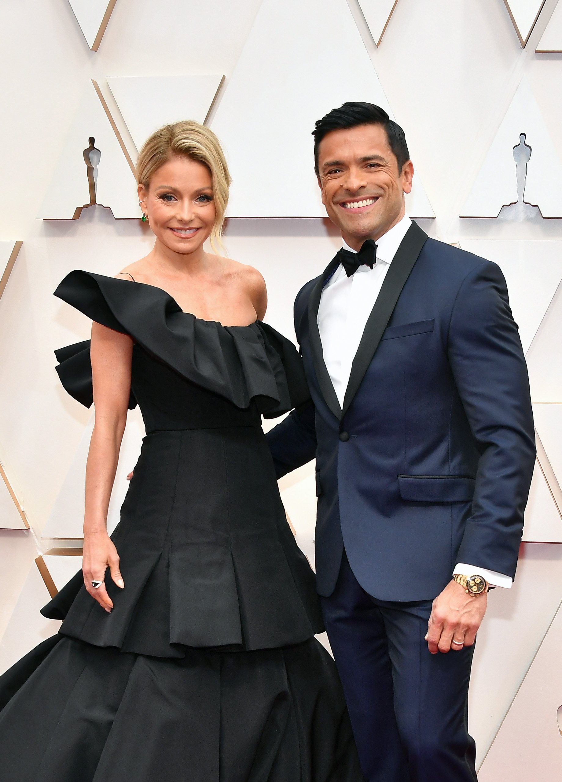 Kelly Ripa and Mark Consuelos attend the 92nd Annual Academy Awards at Hollywood and Highland on February 09, 2020 in Hollywood, California. | Source : Getty Images