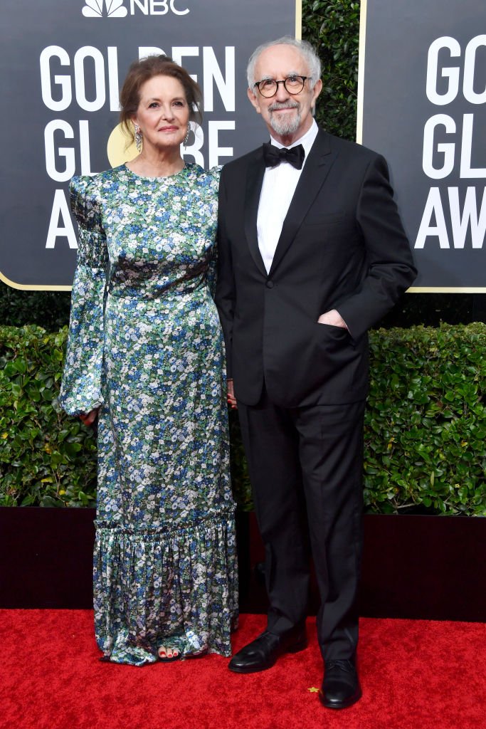Kate Fahy and Jonathan Pryce attend the 77th Annual Golden Globe Awards at The Beverly Hilton Hotel on January 05, 2020 | Photo: Getty Images