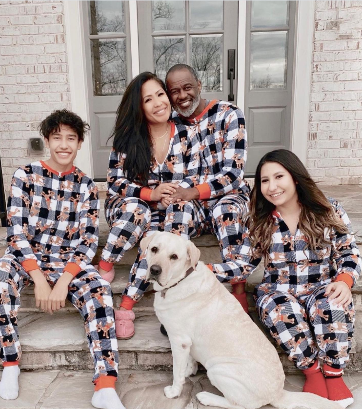 A photo of Brian McKnight and Leilani McPhee and a much younger Julia and Jack, from a post dated December 26, 2020. | Source: Instagram/leilani_211