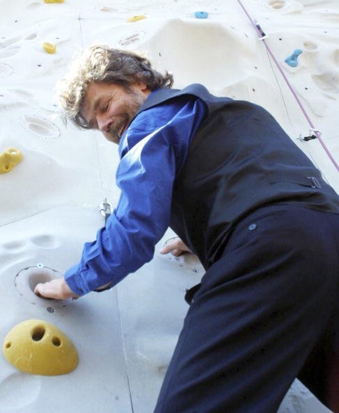 Reinhold Messner, Freizeitsport: Freeclimbing 2003 | Quelle: Getty Images