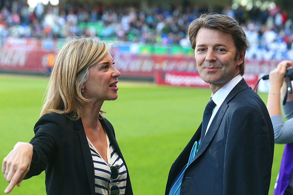 Michèle Laroque et François Baroin au Stade de Troyes en 2015. | Photo : Getty Images