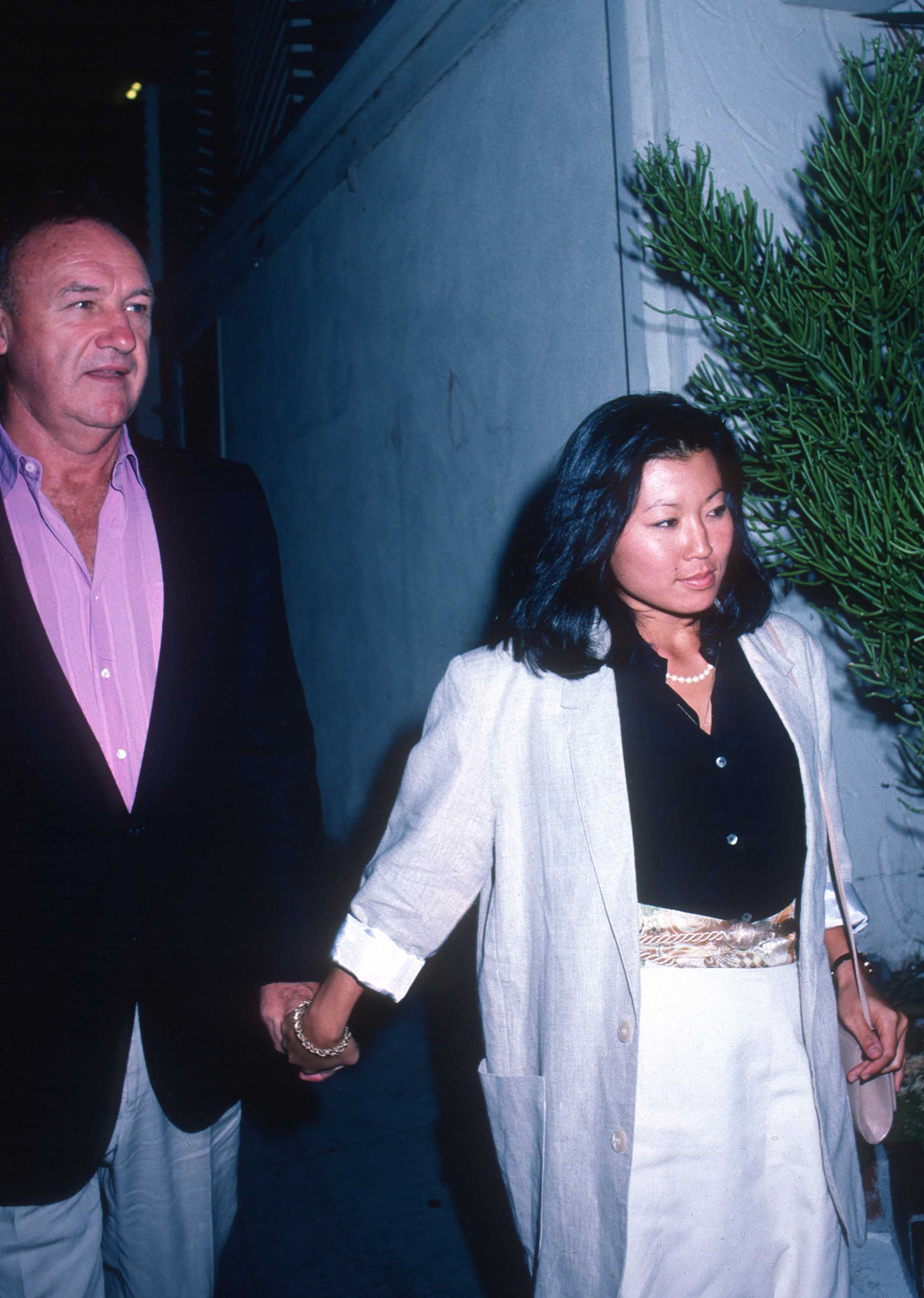 Gene Hackman and wife Betsy Arakawa spotted at Spago on September 5, 1988, in West Hollywood, California. | Source: Getty Images