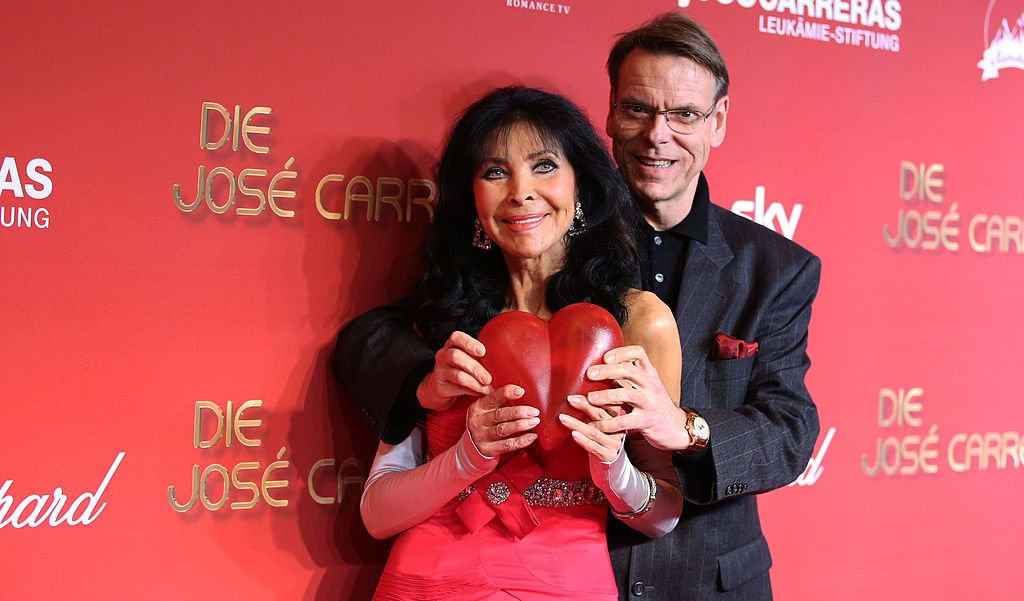 Dunja Rajter und Michael Eichler nehmen an der 19. jährlichen Jose Carreras Gala im Europapark am 19. Dezember 2013 in Rust teil. (Foto von Simon Hofmann) I Quelle: Getty Images