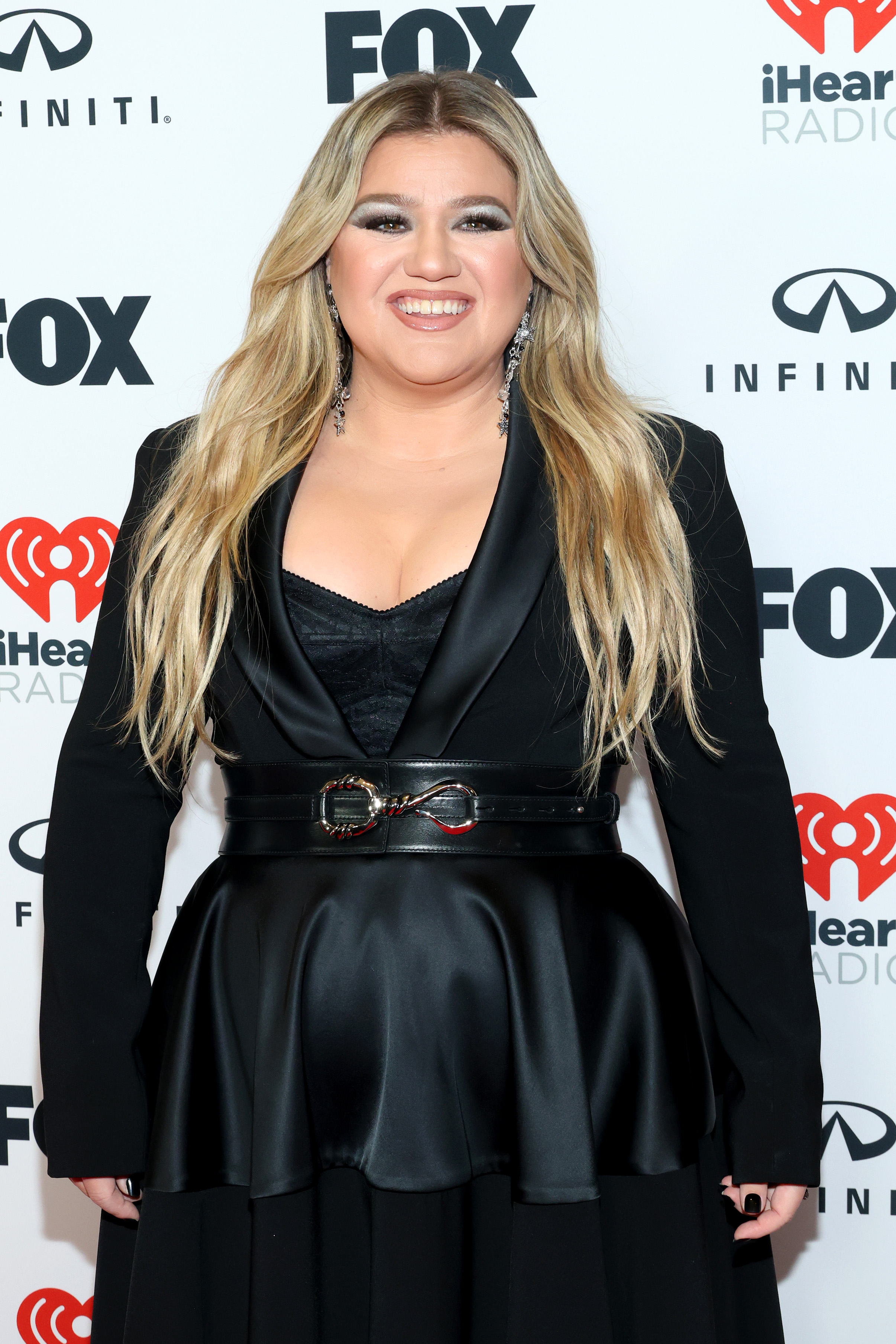 Kelly Clarkson attends the iHeartRadio Music Awards at Dolby Theatre on March 27, 2023, in Hollywood, California. | Source: Getty Images