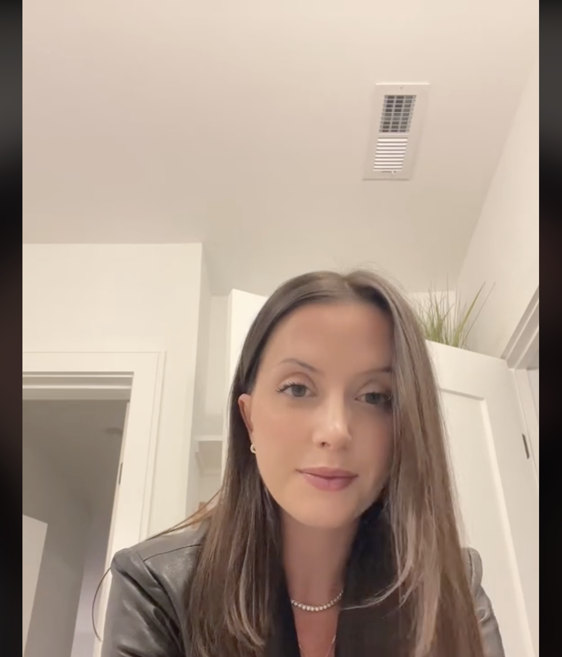 Nicole Christine sharing her shocking story, as seen in a video dated October 21, 2023 | Source: TikTok/itsnicolechristine
