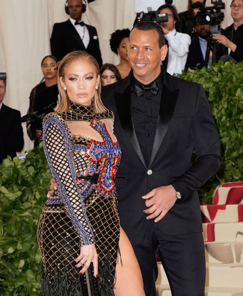 Jennifer Lopez and Alex Rodriguez attends the Heavenly Bodies: Fashion & The Catholic Imagination Costume Institute Gala at Metropolitan Museum of Art on May 7, 2018 | Photo: Getty Images