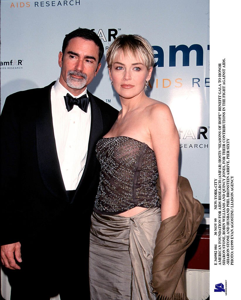Phil Bronstein and Sharon Stone, 1999. Image Credit: Getty Images Phil Bronstein and Sharon Stone, 1999. Image Credit: Getty Images