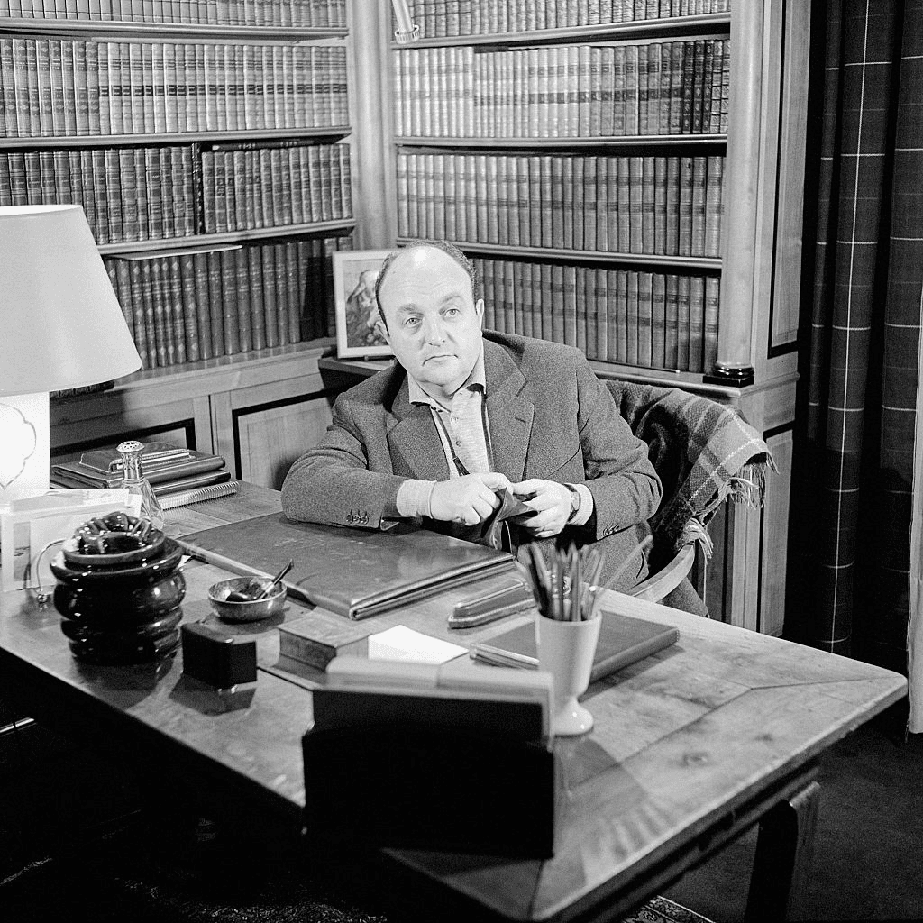 Bernard Blier lors du tournage de l'émission "Close-up" dédiée à l'acteur. | Photo : Getty Images Bernard Blier lors du tournage de l'émission "Close-up" dédiée à l'acteur. | Photo : Getty Images