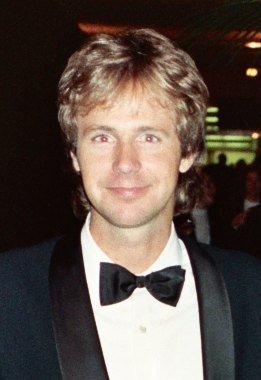 Dana Carvey attends the 1989 Emmy Awards. | Source: Wikimedia Commons