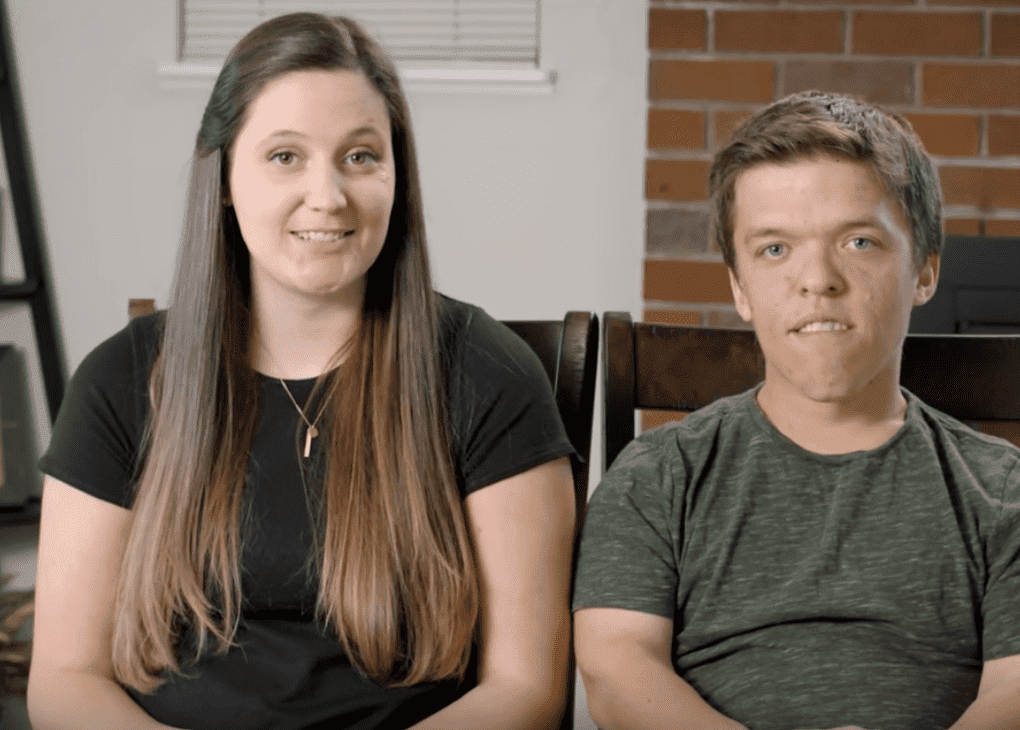 Tori and Zach Roloff during an episode of "Little People, Big World." | Source: YouTube/TLC