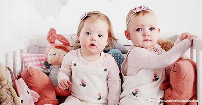 10 jolies photos de jumeaux, l'un d'eux a le syndrome de Down
