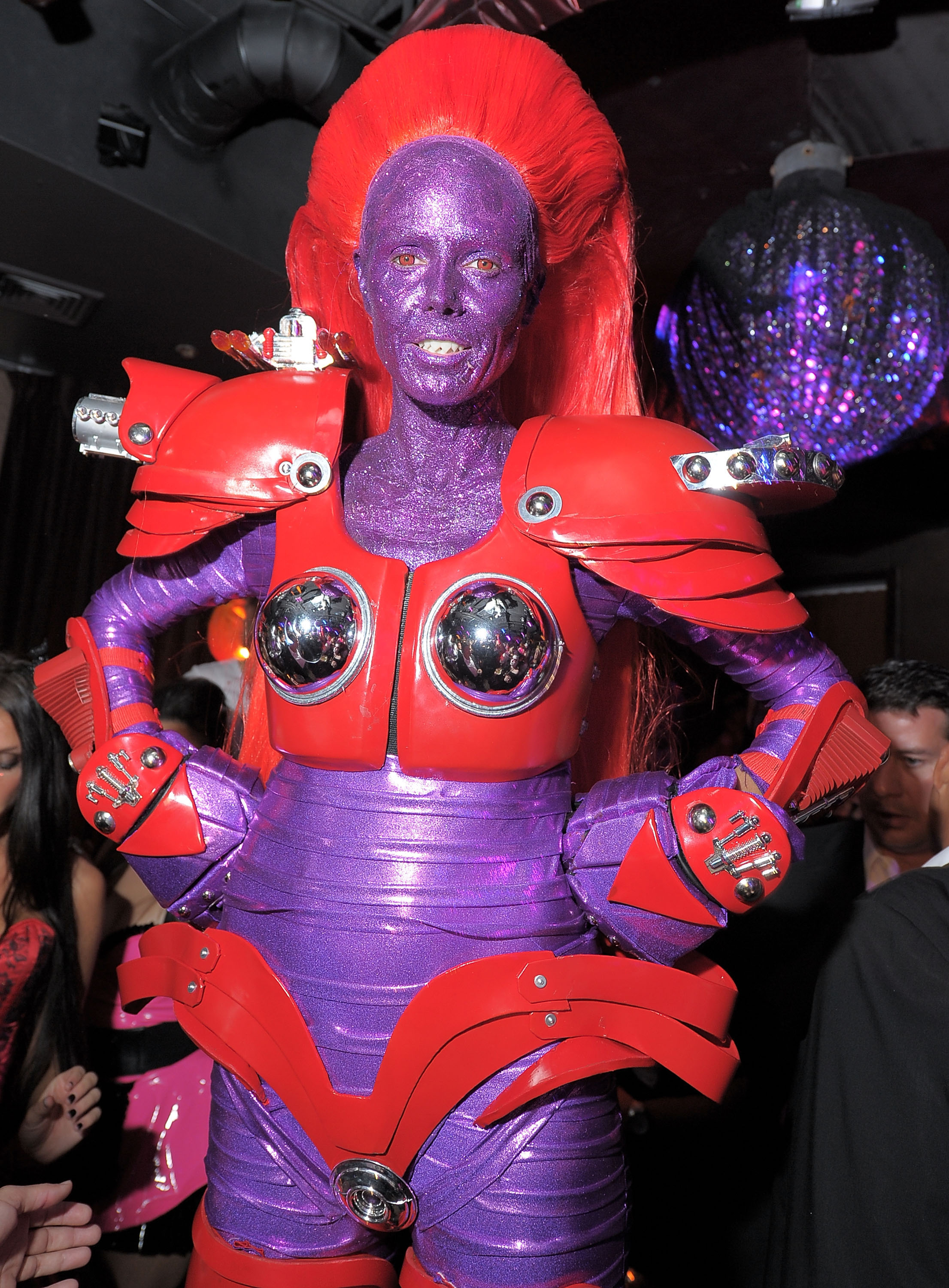 Heidi Klum dressed as a robot at her Annual Halloween Party in New York City on October 31, 2010 | Source: Getty Images