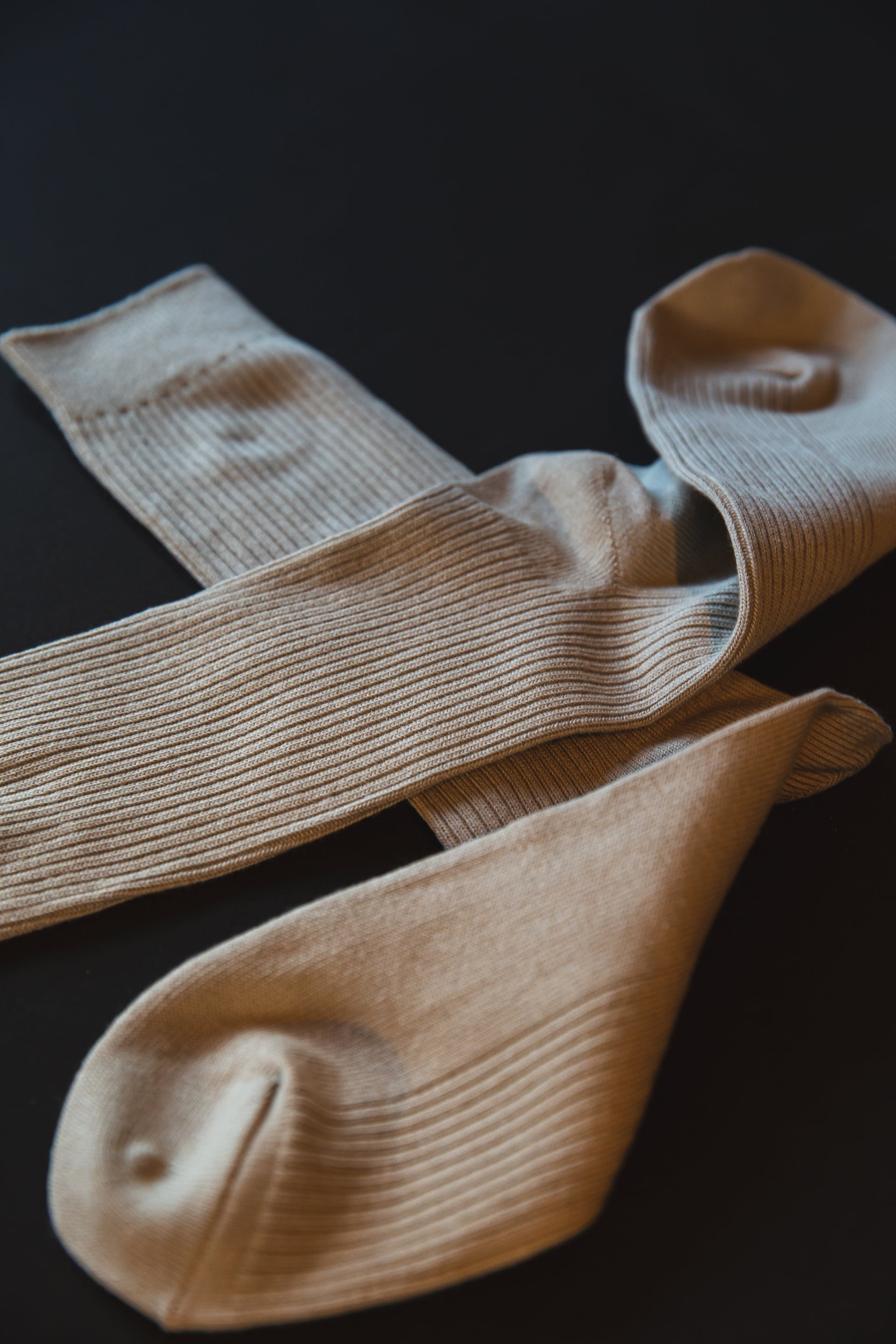 A pair of socks | Source: Pexels