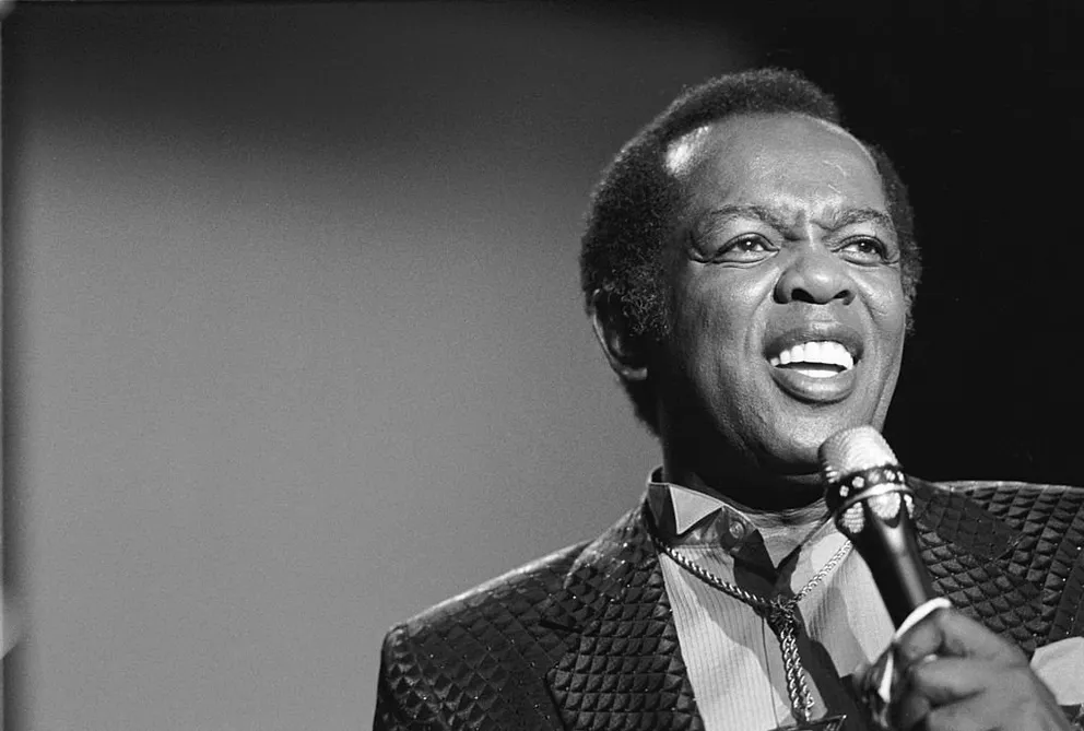 Lou Rawls (1933-2006) performs at the North Sea Jazz Festival in the Hague, the Netherlands on July 14, 1989. | Source: Getty Images