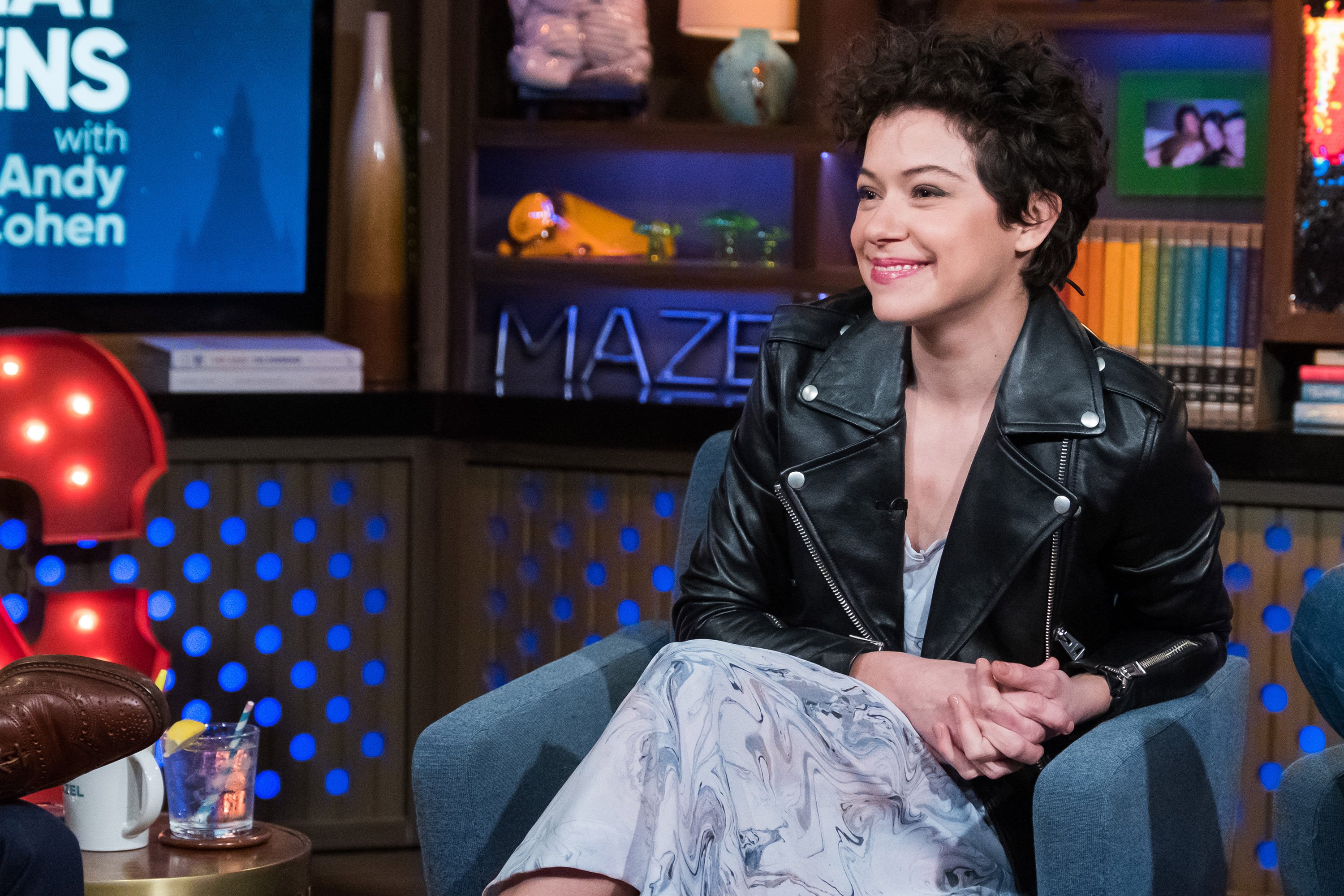 Tatiana Maslany at the "Watch What Happens Live with Andy Cohen" on November 26, 2018. | Source: Getty Images