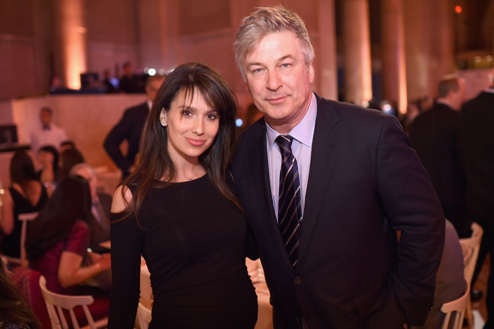 Hilaria Baldwin (L) and actor Alec Baldwin attend Stand Up To Cancer's New York Standing Room Only,on April 9, 2016 | Photo: Getty Images