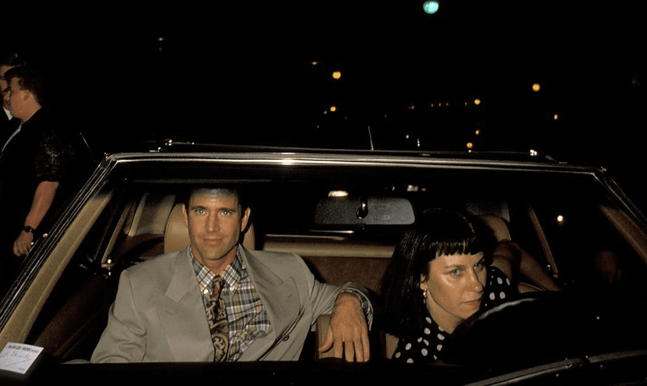 Mel Gibson und Robyn Moore bei einer Vorstellung von "Listen Up: The Lives of Quincy Jones" am 23.09.90. | Quelle: Getty Images