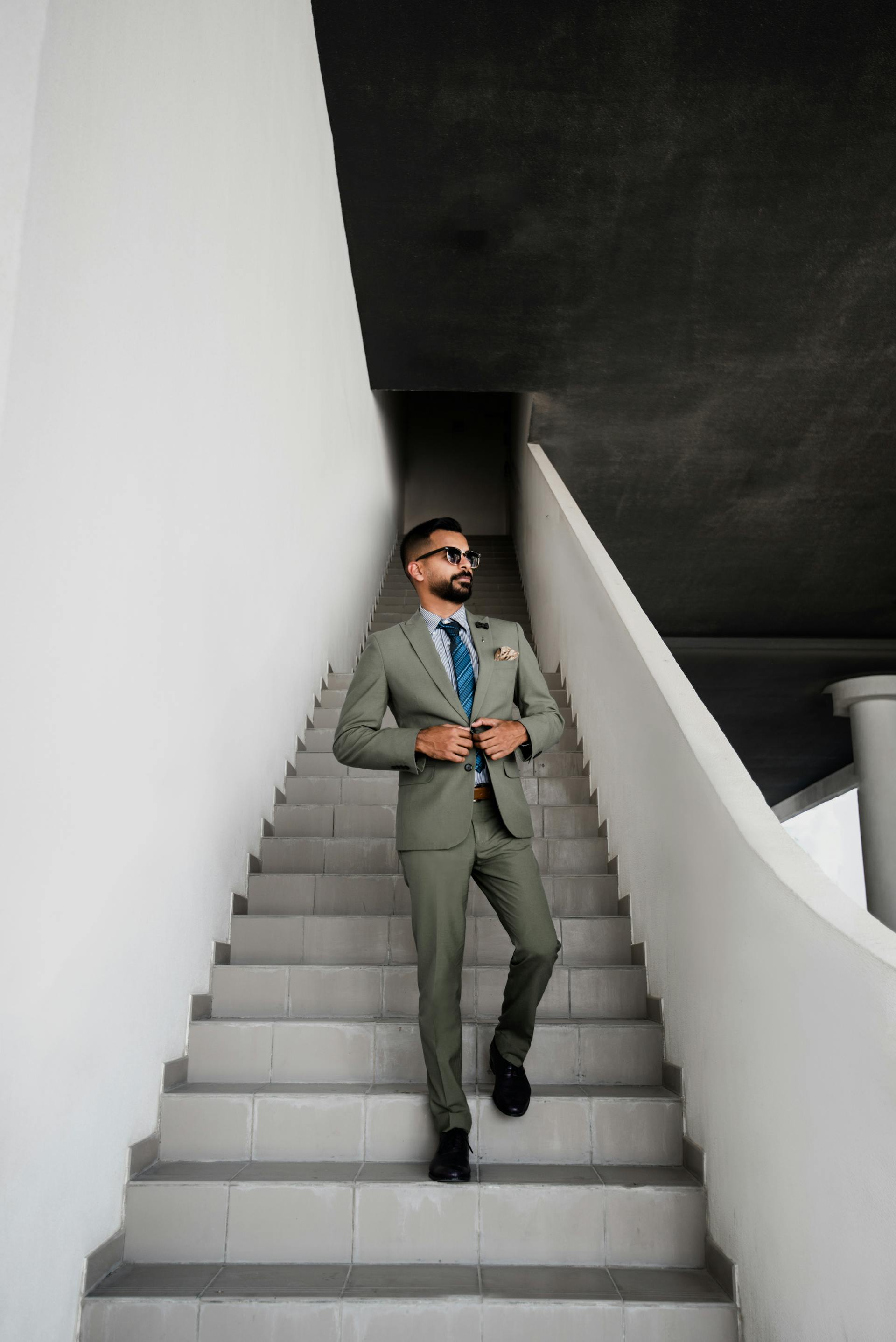 A man in a suit | Source: Pexels