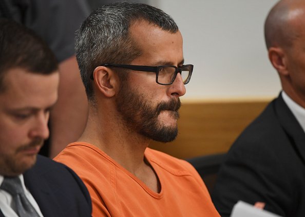 Christopher Watts is in court for his arraignment hearing at the Weld County Courthouse on August 21, 2018 | Photo: Getty Images