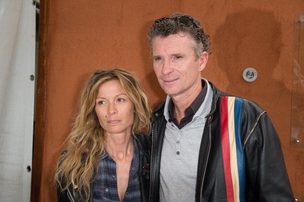 Denis Brogniart et son épouse Hortense à Roland Garros le 6 juin 2012 à Paris, France. | Photo : Getty Images Denis Brogniart et son épouse Hortense à Roland Garros le 6 juin 2012 à Paris, France. | Photo : Getty Images