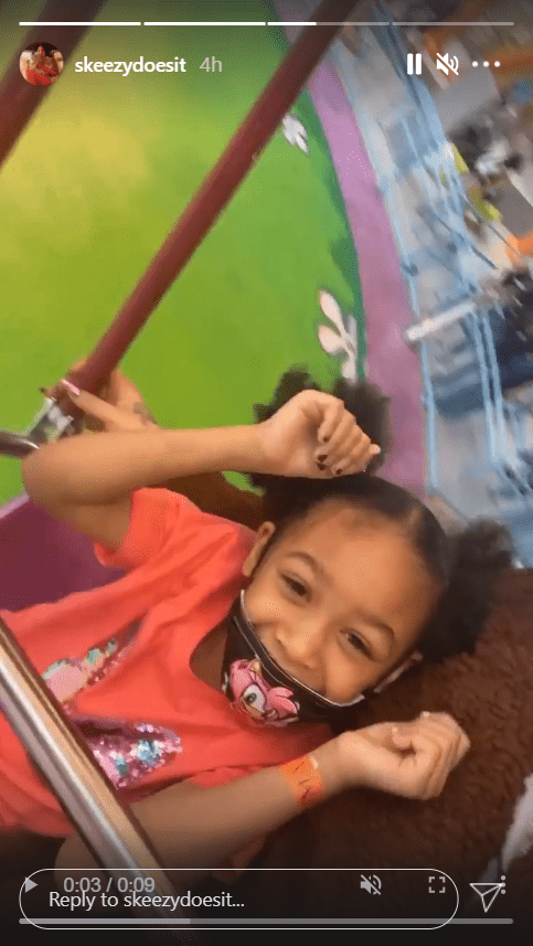Whoopi Goldberg's great-granddaughter, Charli Rose, smiling with a mask on during her birthday party celebration | Photo: Instagram/skeezydoesit