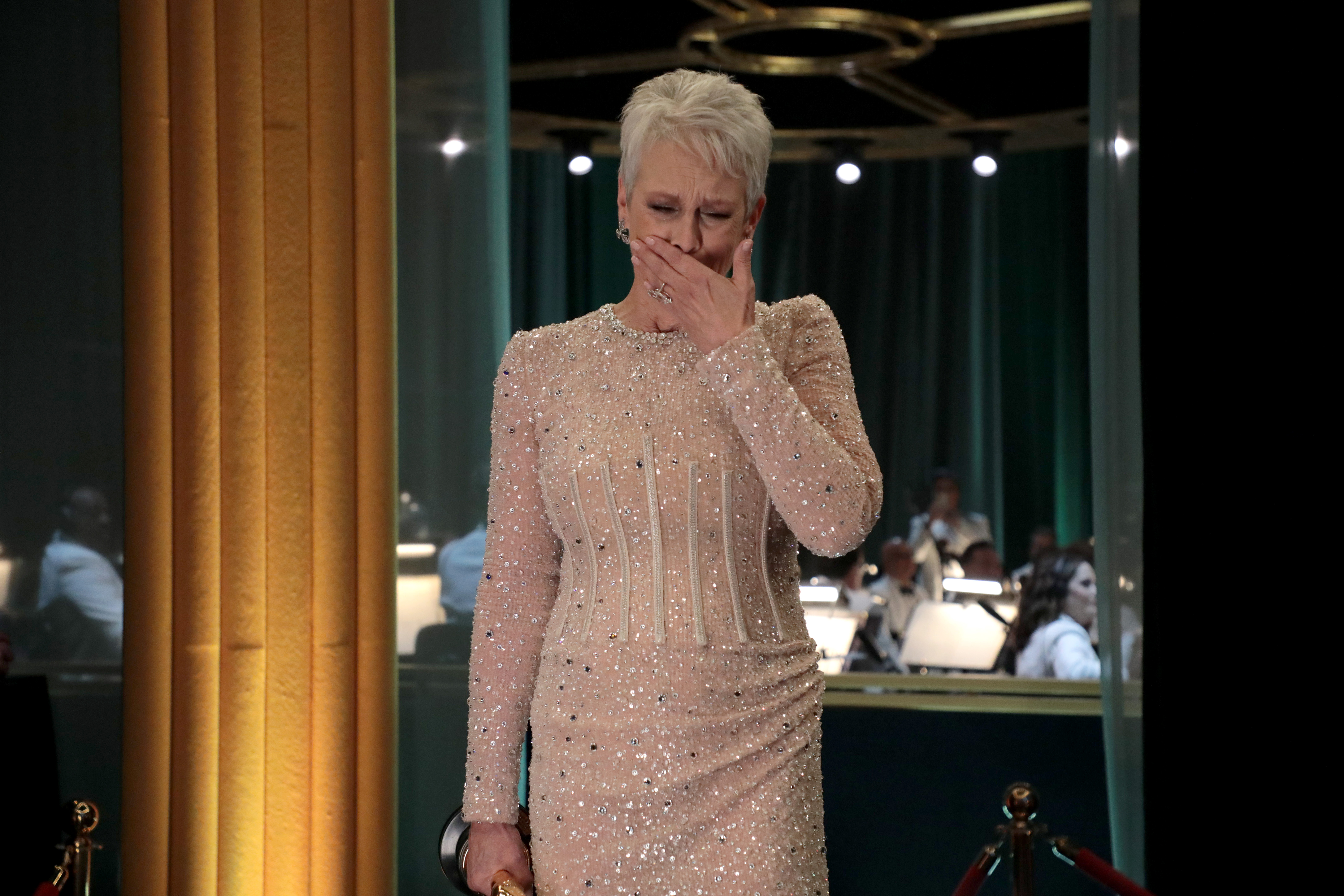 Best Actress in a Supporting Role winner for "Everything Everywhere All at Once," Jamie Lee Curtis is seen backstage during the 95th Annual Academy Awards on March 12, 2023 in Hollywood, California. | Source: Getty Images