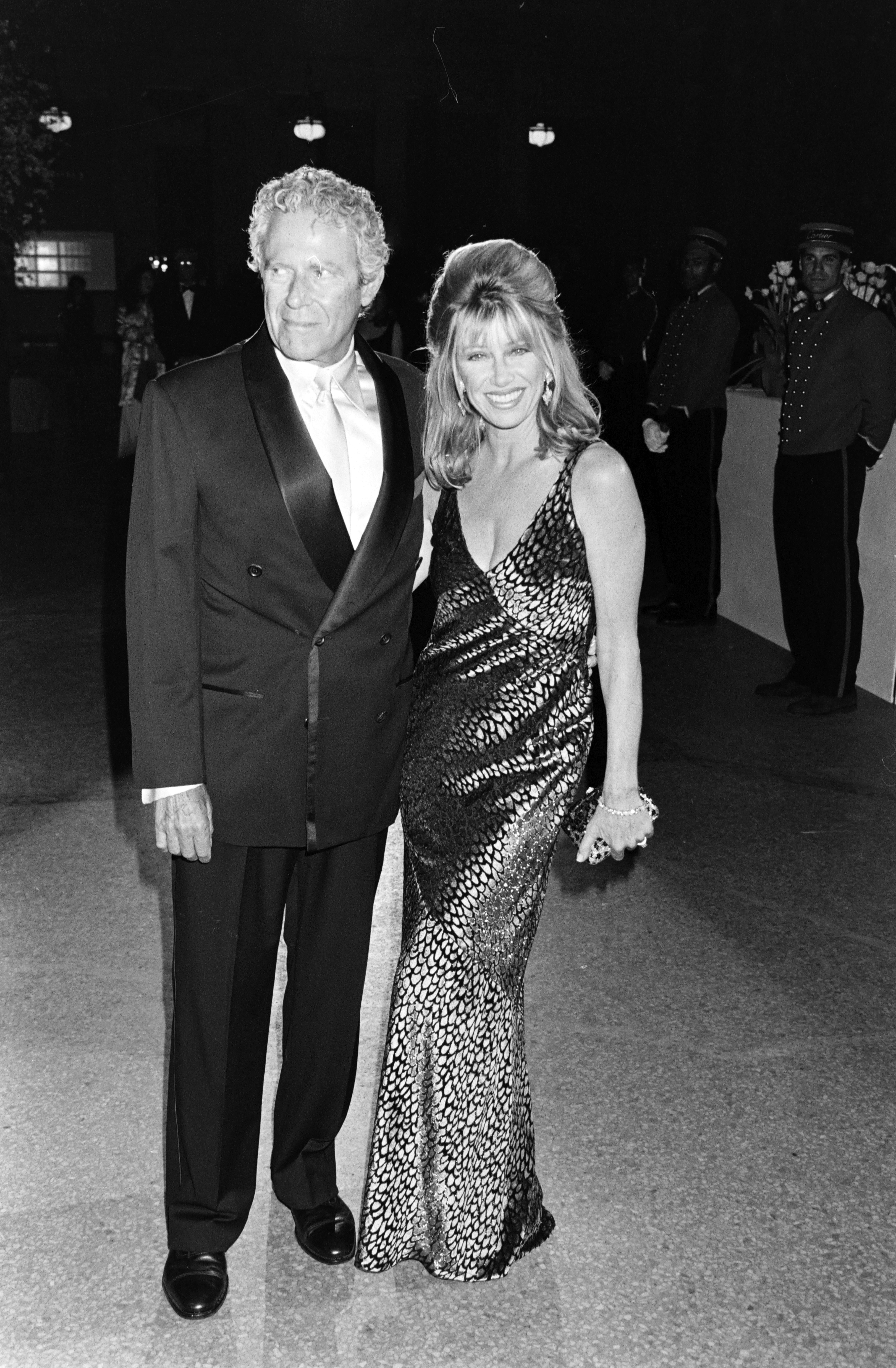Suzanne Somers and Alan Hamel at the Cartier 150th Anniversary Gala in New York City on March 31, 1997 | Source: Getty Images