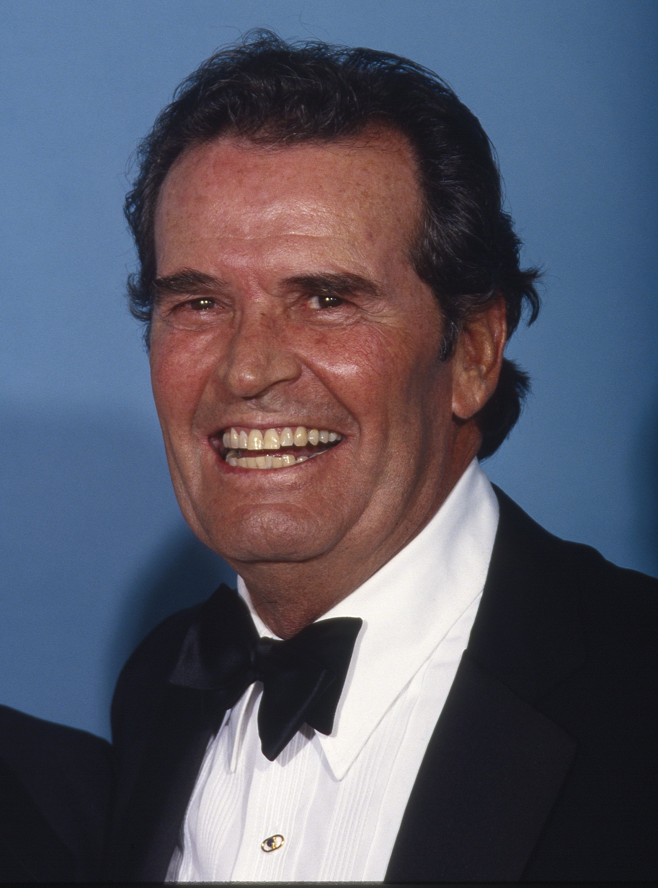 James Garner, his wife Lois Garner, and daughters Kimberly Garner and Greta Garner were sighted on April 7, 1980, at Le Dome Restaurant in West Hollywood, California. | Source: Getty Images