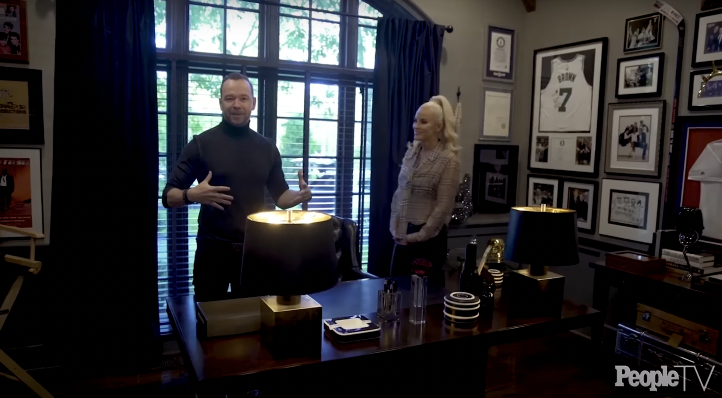 Donnie Wahlberg and Jenny McCarthy's home office from a video dated October 11, 2019. | Source: YouTube/people